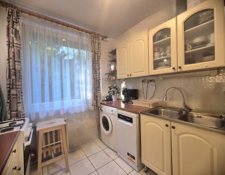 Eladó Lakás 1039 Budapest 3. kerület Magasföldszinti 3 szobás (73m2) lakás 4 em. társasházban