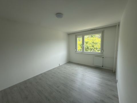 Eladó Lakás 2800 Tatabánya 