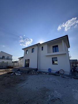Eladó Ház 1188 Budapest 18. kerület , 18.kerület Almáskertben, önálló családiház