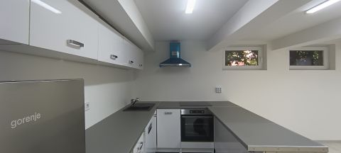 Eladó Lakás 1131 Budapest 13. kerület , Zöldövezet*** Teljeskörűen felújított*** Azonnal költözhető