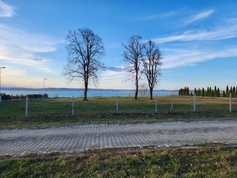 Eladó Telek 8624 Balatonszárszó 
