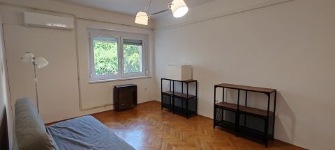 Eladó Lakás 6000 Kecskemét 