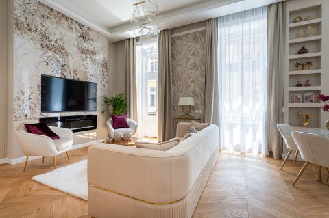 Eladó Lakás 1051 Budapest 5. kerület , Erkélyes luxuslakás a Bazilika szomszédságában