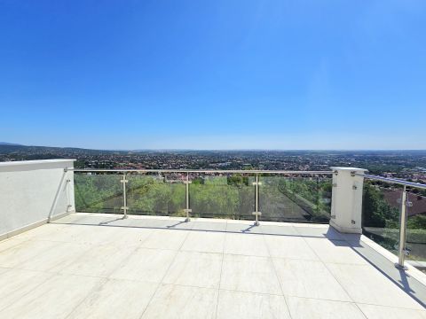 Eladó Ház 7627 Pécs Havihegyi panorámás, medencés ikerház