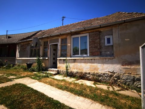 Eladó Ház 2541 Lábatlan  