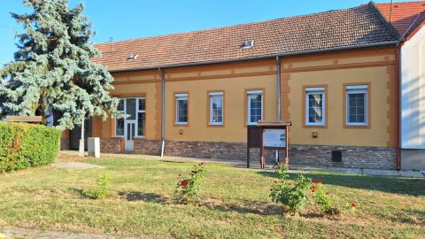 Eladó Ház 7140 Bátaszék , 3 szobás központi ház
