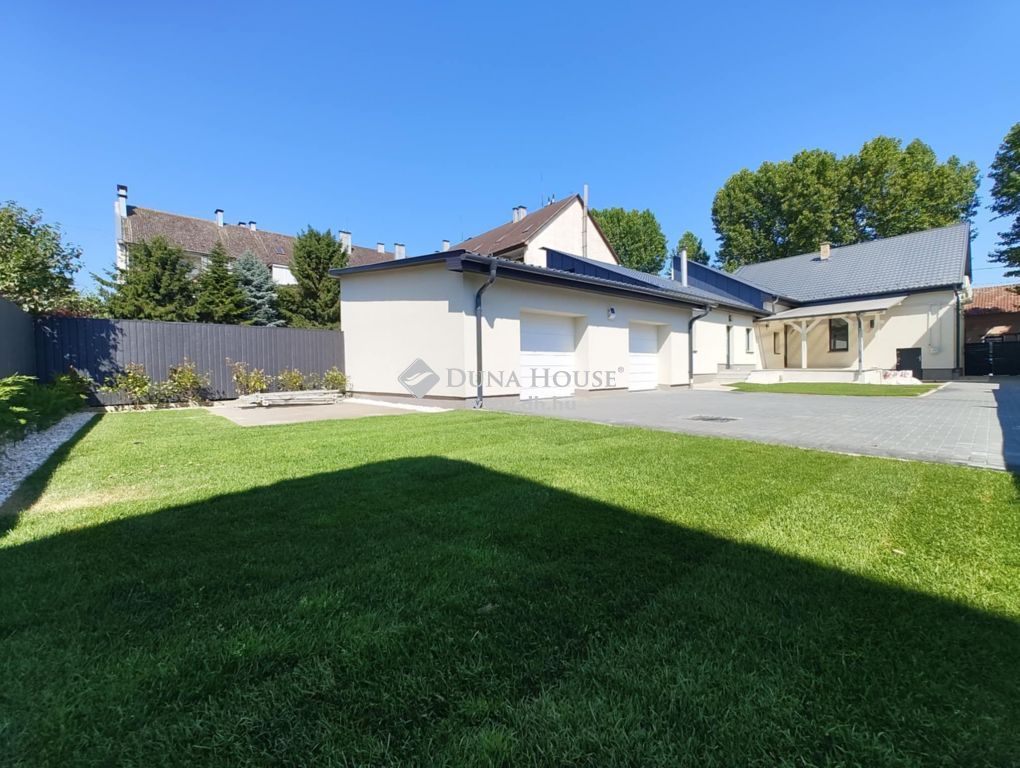 4400 Nyíregyháza , Szabadtéri színpad közelében — 1/22