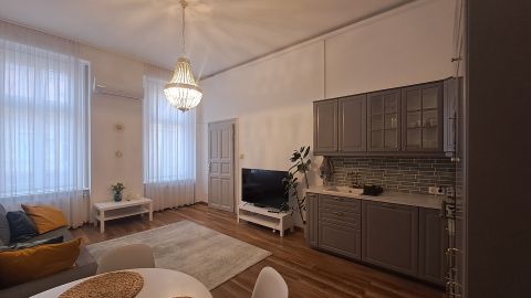 Kiadó Lakás 1064 Budapest 6. kerület 