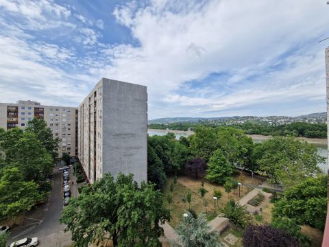 Eladó Lakás 1133 Budapest 13. kerület ÚJLIPÓT***DUNAPARTON***PANORÁMÁS***PANEL