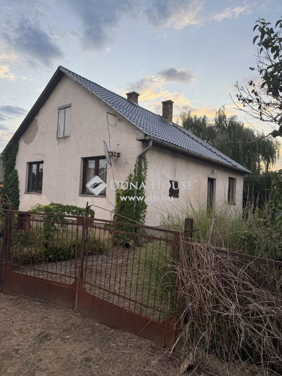 4542 Petneháza , Petneháza, Iklódi utca — 1/26