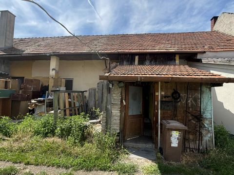 Eladó Lakás 9222 Hegyeshalom , Fő utca környéke