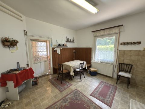 Eladó Ház 1161 Budapest 16. kerület Kétgenerációs felújítandó családi ház