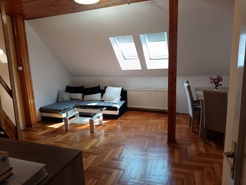 Eladó Lakás 6000 Kecskemét , Kecskemét  Belvárosában