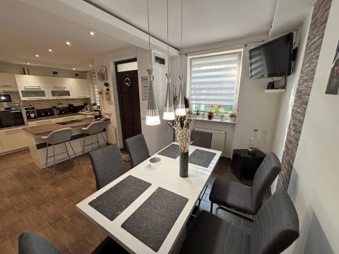 Eladó Lakás 9700 Szombathely igényesen felújított két szintes lakás OLADon ... 101 m2 !