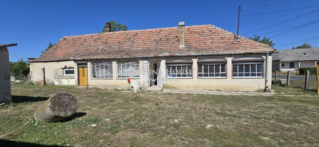 7011 Alap , központban — 1/11
