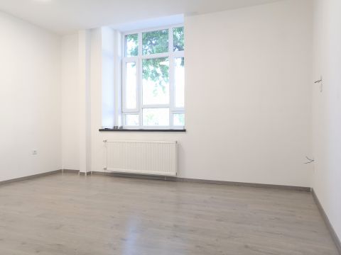 Kiadó Lakás 1091 Budapest 9. kerület , Nemzetvédelmi Egyetemnél, duplakomfortos lakás