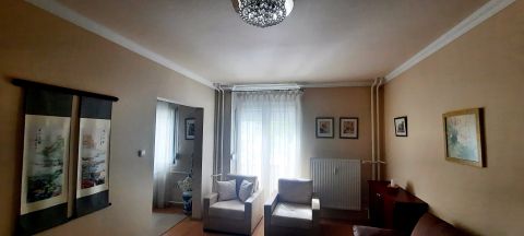Kiadó Lakás 2400 Dunaújváros , Csak IRODA, vagy RENDELŐ céljára kiadó lakás a Butik soron!