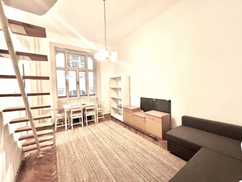 Eladó Lakás 1055 Budapest 5. kerület 