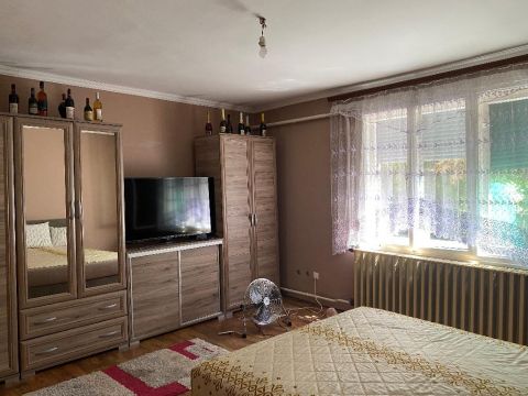 Eladó Ház 5321 Kunmadaras , 5321 Kunmadaras, kertváros