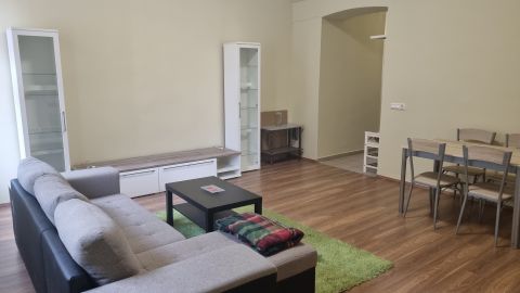 Eladó Lakás 1071 Budapest 7. kerület A Keletitől pár perc sétára