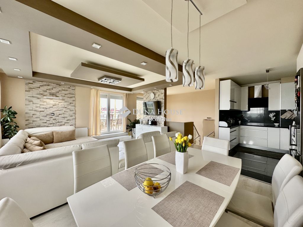 7632 Pécs — 1/23