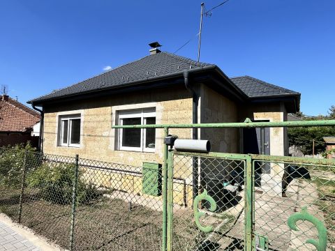 Eladó Ház 2220 Vecsés AKÁR KÉT GENERÁCIÓ RÉSZÉRE