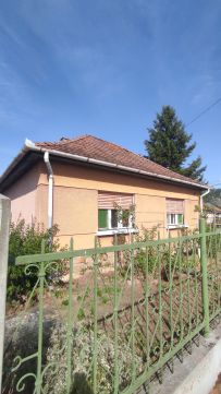 Eladó Ház 2669 Ipolyvece , Ipolyvece csendes mellékutcájában