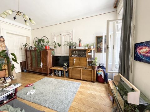 Eladó Lakás 1061 Budapest 6. kerület , Paulay Ede utca 