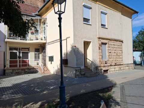 Eladó Lakás 3800 Szikszó , Kertváros