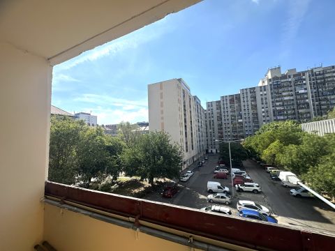 Eladó Lakás 1083 Budapest 8. kerület , Erkélyes, 29 nm-es lakás eladó a Corvin-negyedhez közel