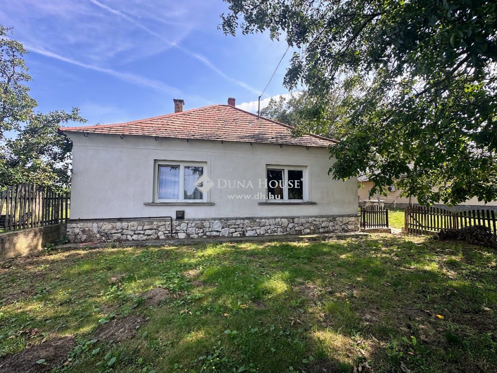 9124 Gyömöre , GYÖMÖRÉN HATALMAS TELKEN ÁLLÓ CSALÁDI HÁZ — 1/17