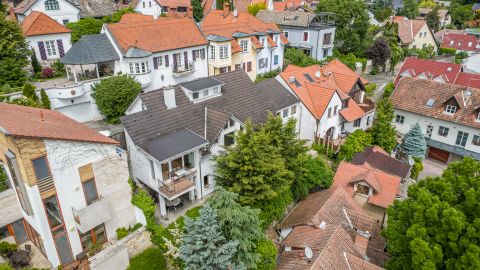 Kiadó Ház 2000 Szentendre 