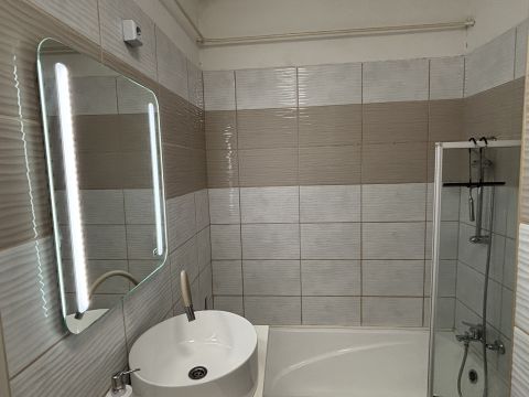 Eladó Lakás 2800 Tatabánya 