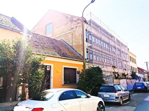 Eladó Ház 2500 Esztergom 