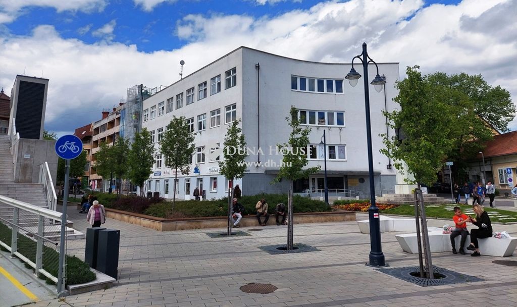 7400 Kaposvár , *** Petőfi tér, 28 Nm 2 külön helyiségből álló, klímás iroda — 1/13