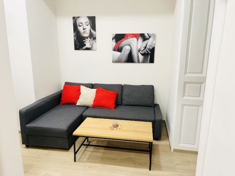 Kiadó Lakás 1078 Budapest 7. kerület , ÁLLATORVOSI EGYETEMNÉL KIADÓ ,3 SZOBÁS LAKÁS DIÁKOKNAK!