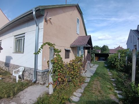 Eladó Ház 2500 Esztergom 