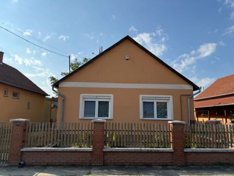 Eladó Ház 2750 Nagykőrös , Nagykőrös