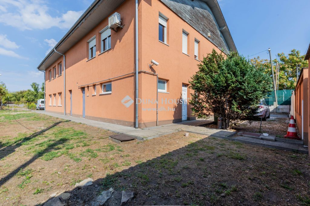 1142 Budapest 14. kerület , Az M3-as közelében újszerű irodaépület hatalmas csarnokkal — 1/44