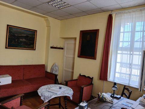 Eladó Intézmény 2800 Tatabánya Bánhida