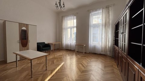 Kiadó Lakás 1081 Budapest 8. kerület 