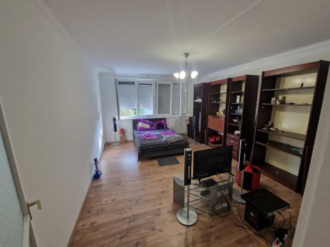 Eladó Lakás 6000 Kecskemét , ELADÓ 2 SZOBÁS LAKÁS LIFTES TÁRSASHÁZBAN!
