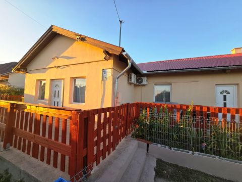 Eladó Ház 2451 Ercsi EGYSZINTES KÉT LAKÁSSAL