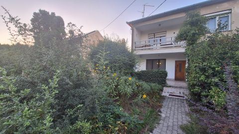 Eladó Lakás 7000 Sárbogárd , központ közelében