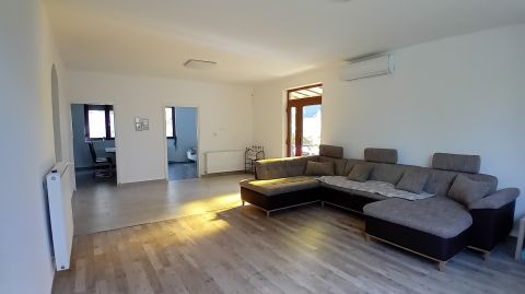 Eladó Ház 8600 Siófok , Kiliti kedvelt részén 2 szintes, összkomfortos családi ház