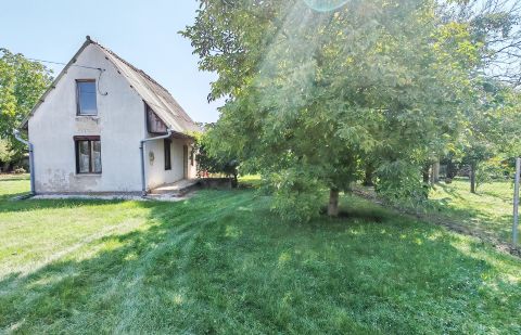 Eladó Ház 8840 Csurgó , Eladó hétvégi ház a Csurgói szőlőhegyen – csend és természet