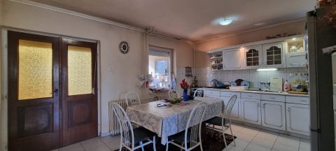Eladó Ház 4033 Debrecen , Debrecen_Csapókert kedvelt része