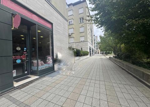 Kiadó Üzlethelyiség 1126 Budapest 12. kerület Üzlethelyiség a MOM Parknál 