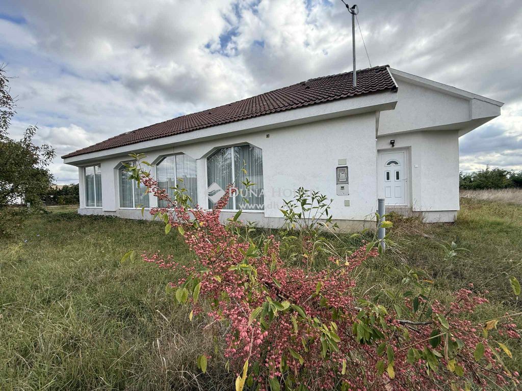 5234 Tiszaroff , Otthon a családnak, 5 percre a Tiszától — 1/23
