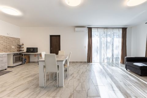 Eladó Ház 2113 Erdőkertes Modern, energiatakarékos, 2022-ban átadott otthon eladó